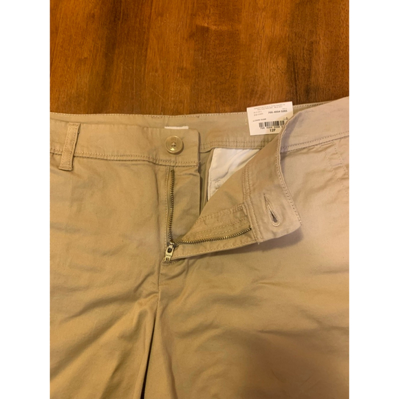Liz Claiborne NWT Shorts 12 Petite Khaki Tan Classic Chino - Picture 4 of 9